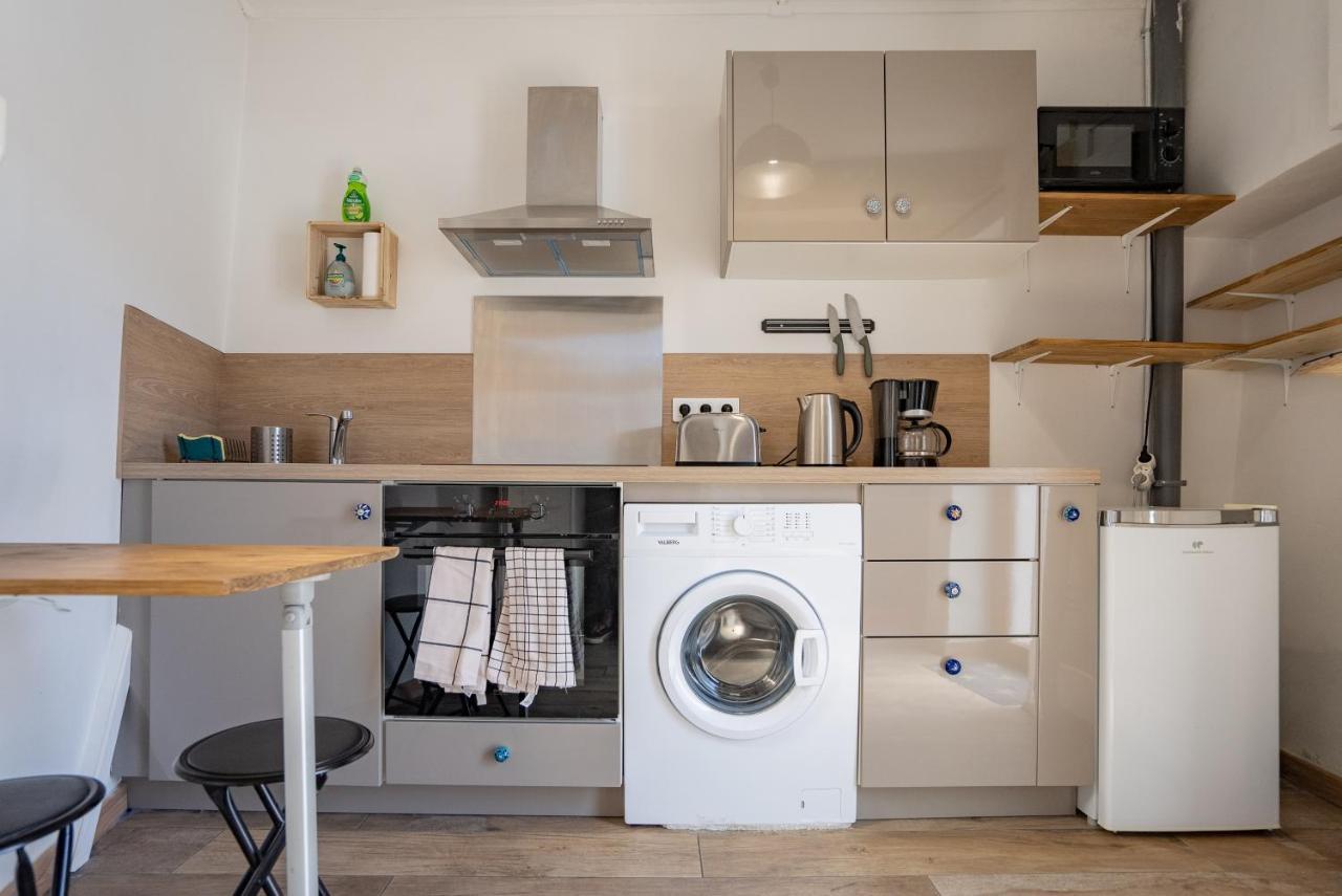 Petite Maison De Charme Au Coeur Du Centre Ville Apt Exteriör bild