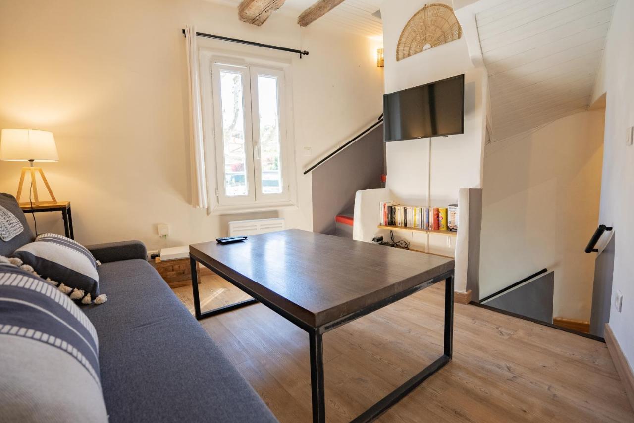 Petite Maison De Charme Au Coeur Du Centre Ville Apt Exteriör bild